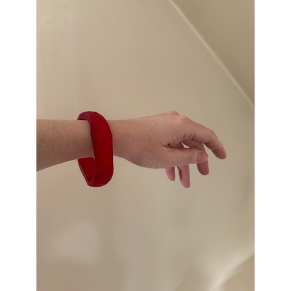 Vintage Bangle Bracelet Translucent Cherry Red Resin Asymmetrical Made In Italy - Picture 5 of 13